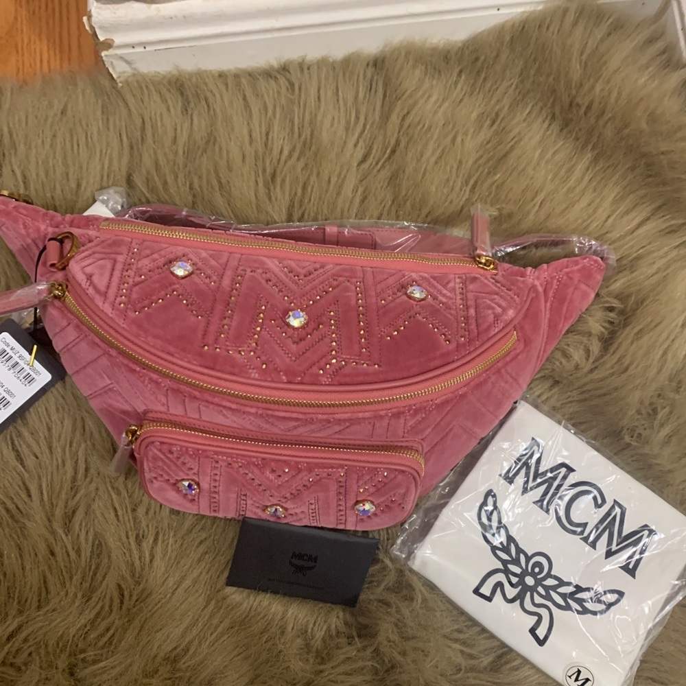 SOLD⛔️Authentic MCM Velvet/leather jeweled zip top Beltbag. - Picture 5 of 15